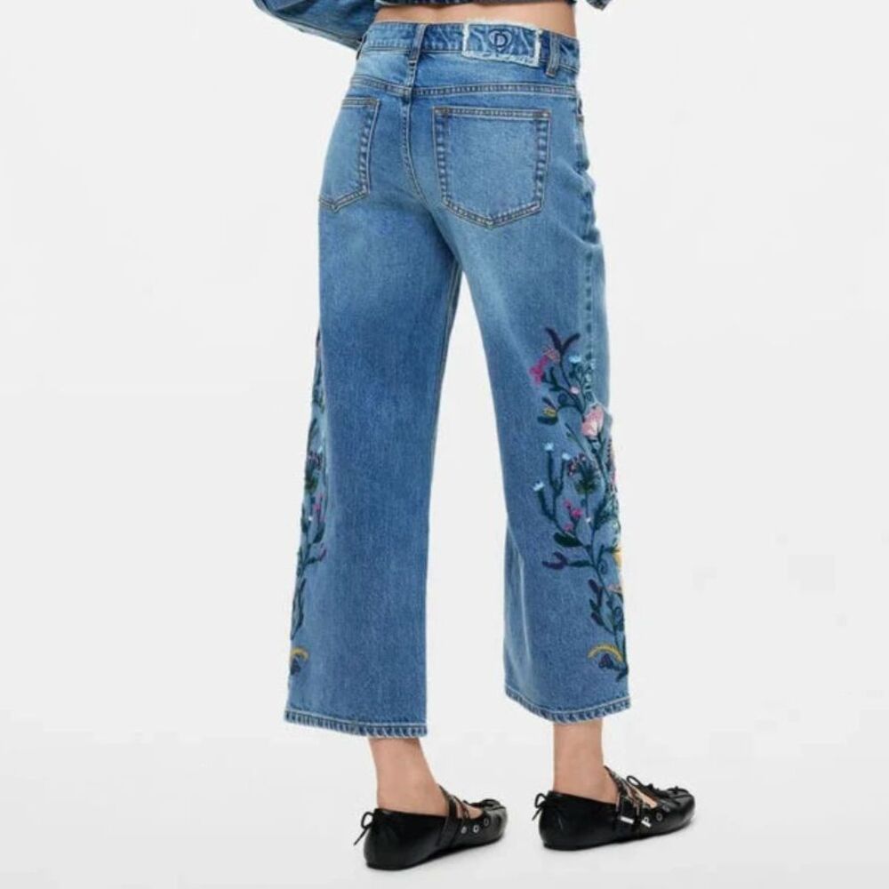 Desigual Culotte Jeans Size 44 EUR 12 US Embroidered Floral Boho Artsy Cropped
